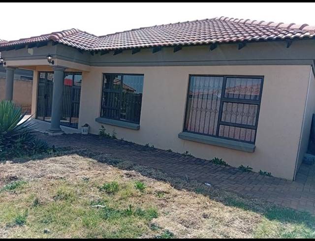 3 BEDROOM HOUSE FOR SALE IN DAWN PARK EXT